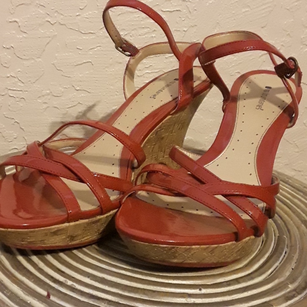 Red wedges